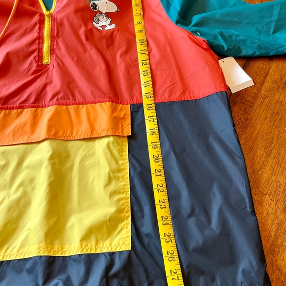 Snoopy Windbreaker/Anorak NWT Size XL - Picture 10 of 12
